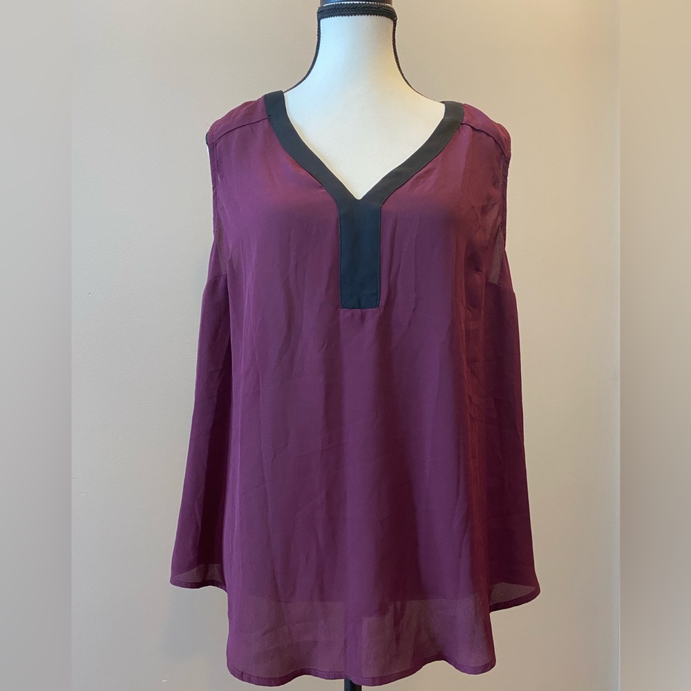 Torrid burgundy sleeveless top torrid size 00 EUC